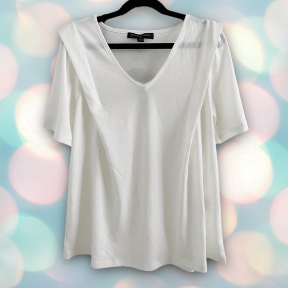 Banana Republic Tops - Banana Republic Women’s White Flowy V-Neck Short Sleeve Blouse Top Size S